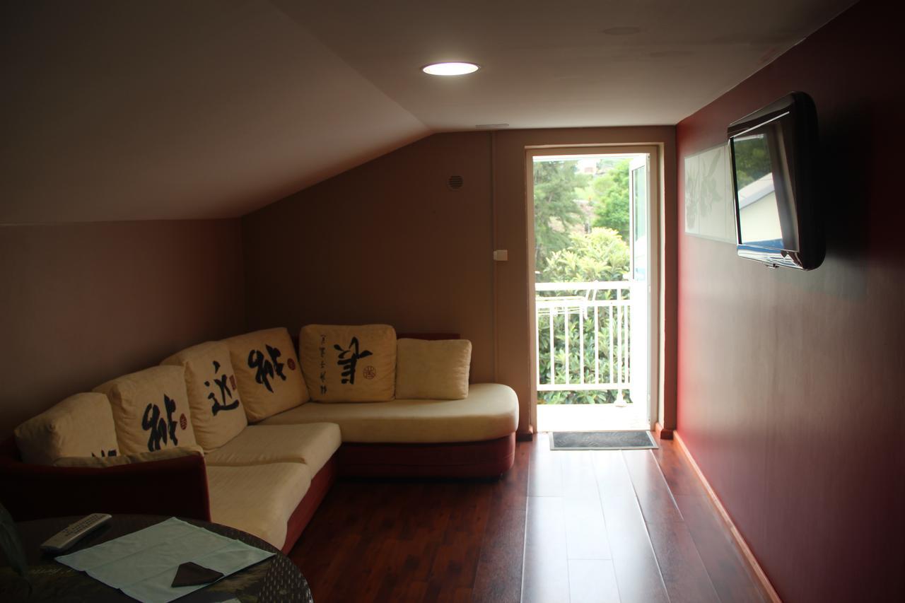 Le Colibri Bed & Breakfast Le Dix-Septieme Exterior foto
