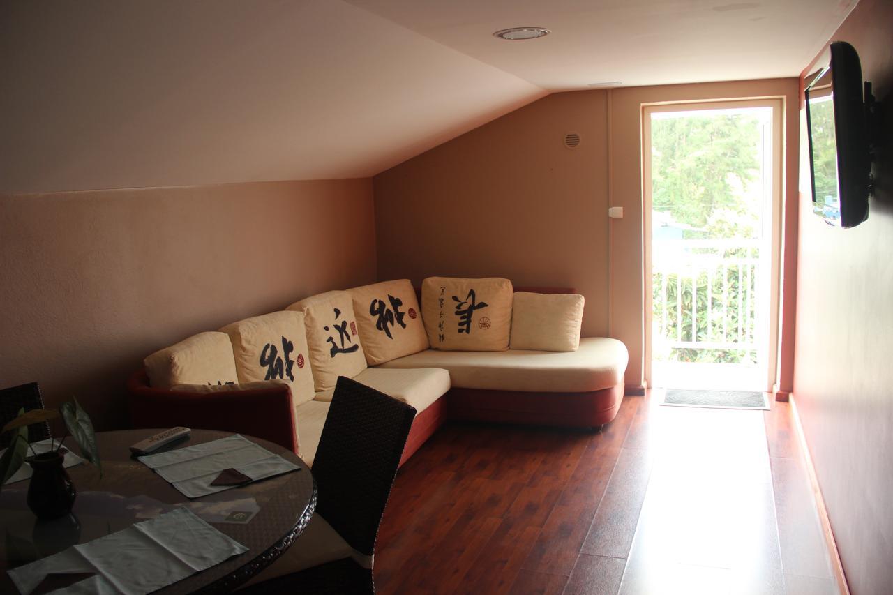 Le Colibri Bed & Breakfast Le Dix-Septieme Exterior foto