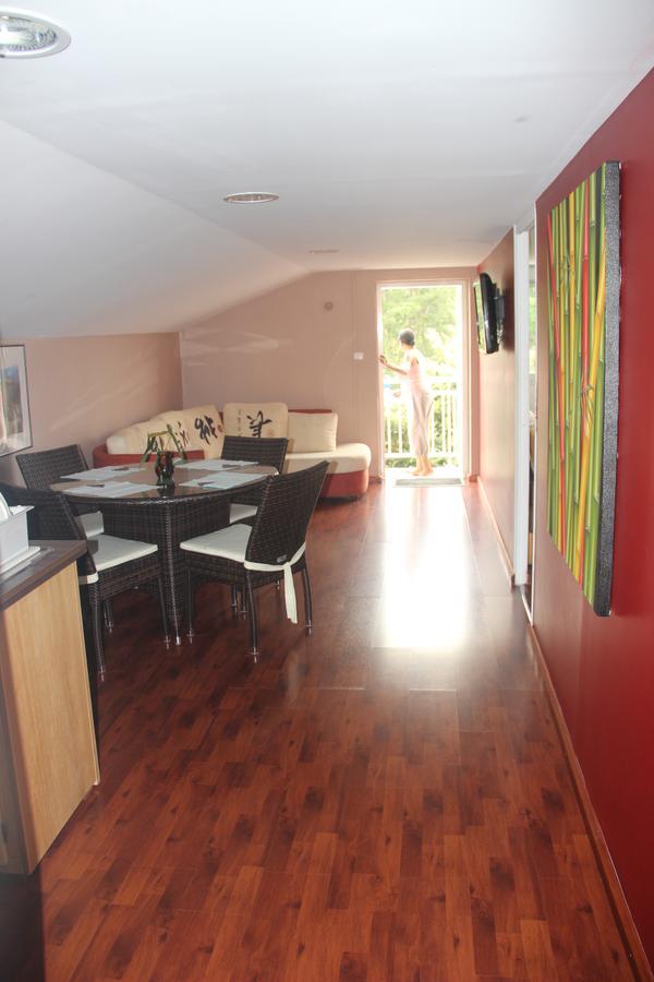 Le Colibri Bed & Breakfast Le Dix-Septieme Exterior foto
